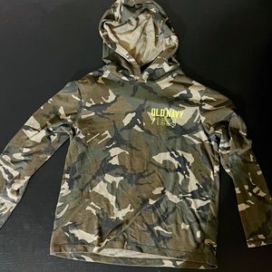 Old Navy Camouflage hoodie long sleeve shirt size 8 medium - lightweight shirt